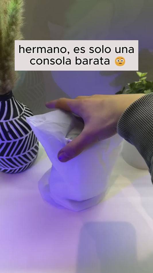 Retro Gaming en tu pared – Plug & Play + 2 CONTROLES + Cables + Soporte